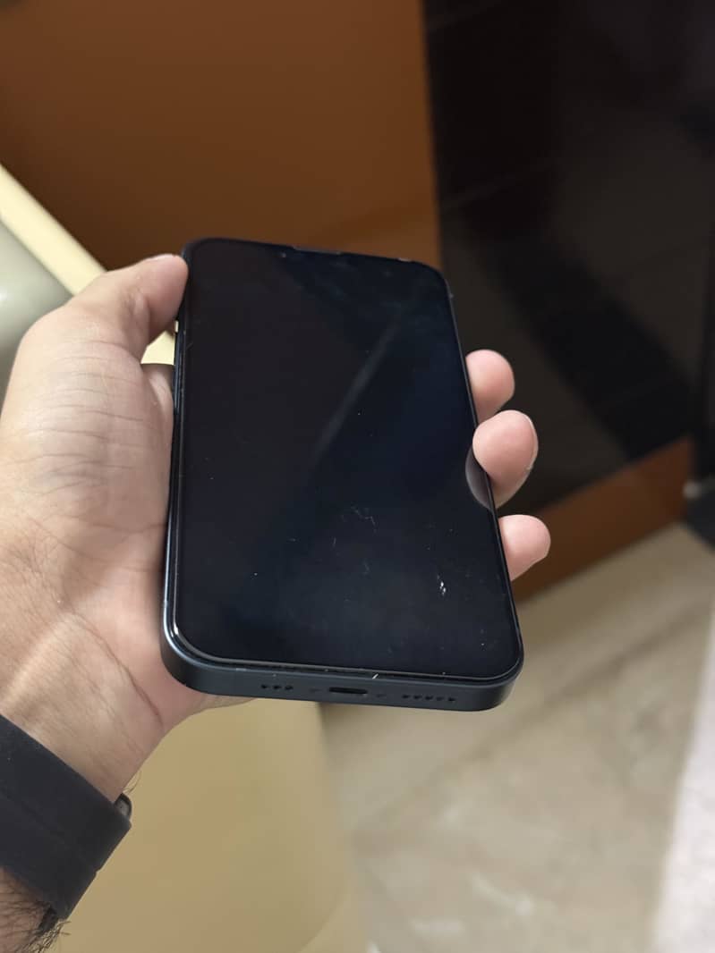 Apple iPhone 14 2