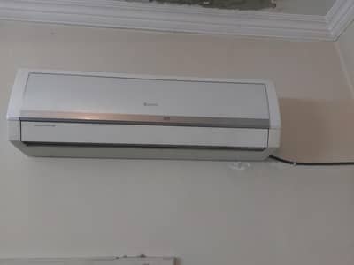 Gree 1.5 Ton DC Inverter AC | Heat & Cool | Excellent Condition