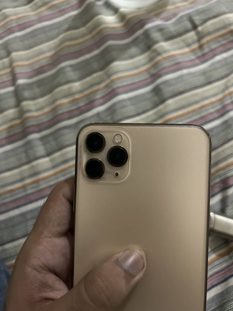 Apple iPhone 11 Pro Max 1