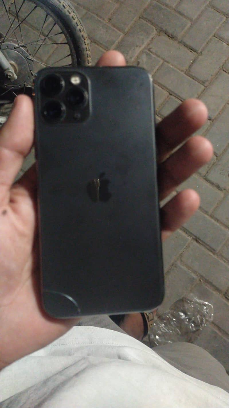 Apple iPhone 11 0