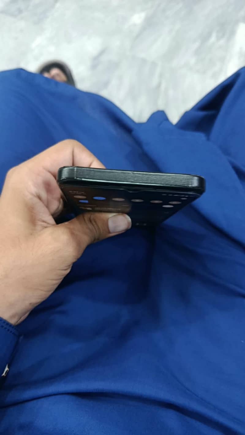 Realmi C35 4