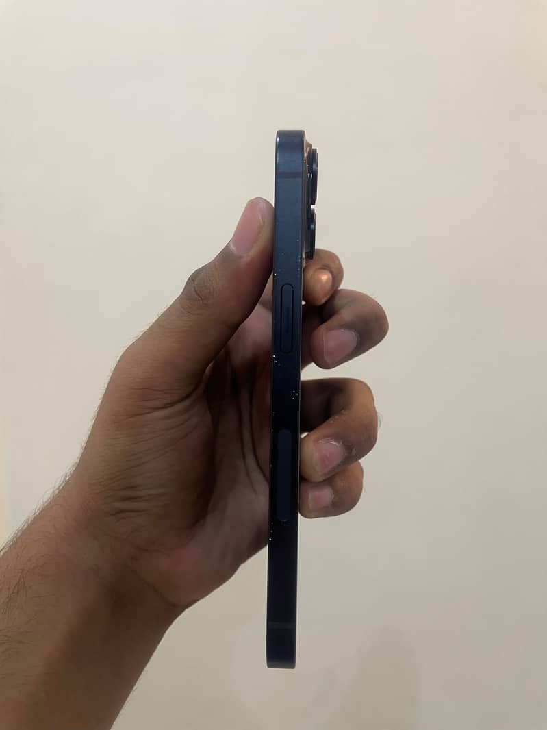 Apple iPhone 14 2
