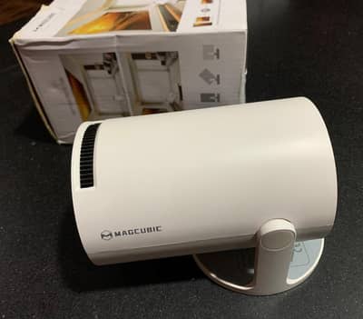 magcubic projector hy300