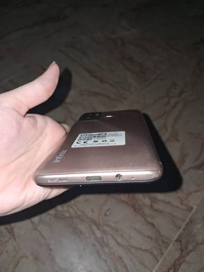 Infinix Hot 12