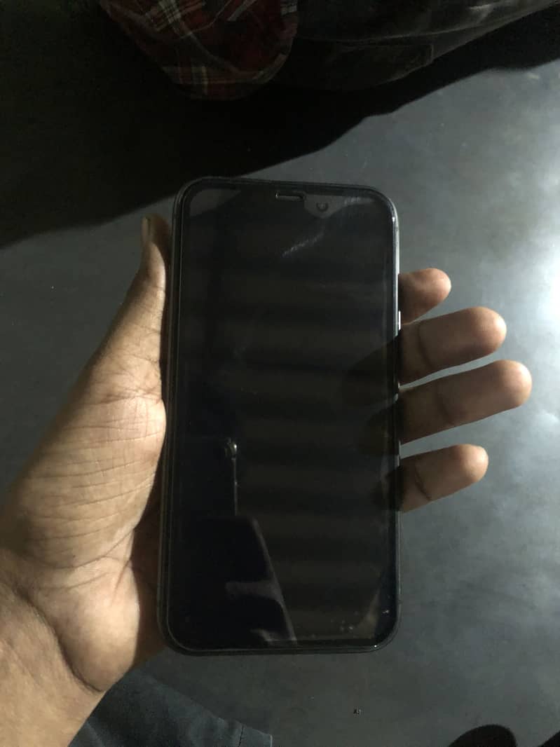 Apple iPhone 11 4