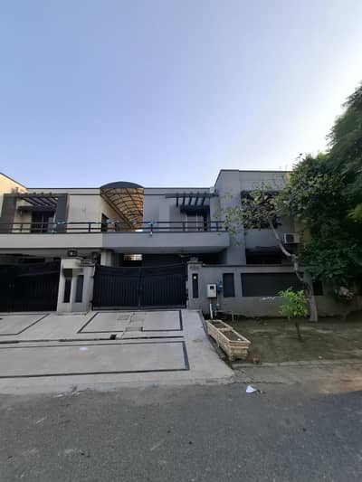 10 marla house for sale in paragon city lahore