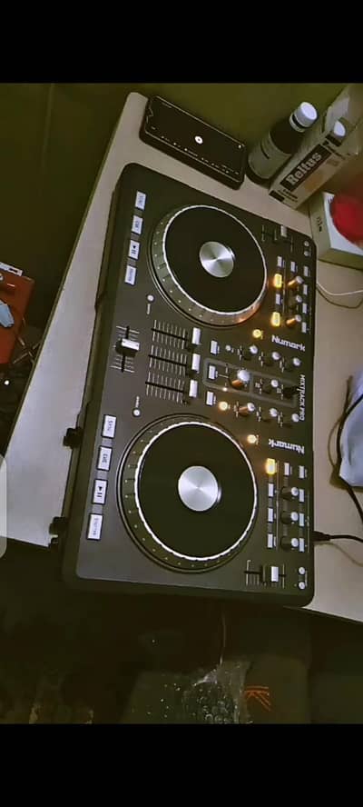 DJ controller