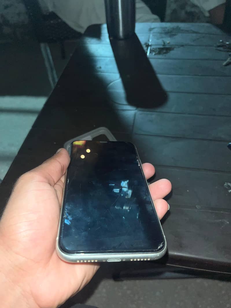 Apple iPhone 11 1