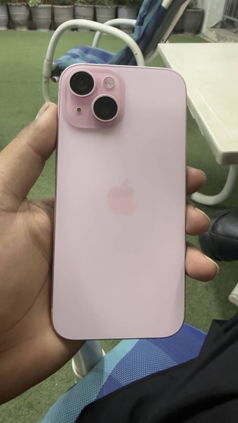 Apple iPhone 15 3