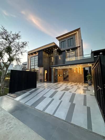 1 Kanal Brand New Luxury Ultra Modern Style Double Heighted Super Hot Location All Original Picture attached With Direct Owner Meeting For Sale in Valencia Housing Society.
