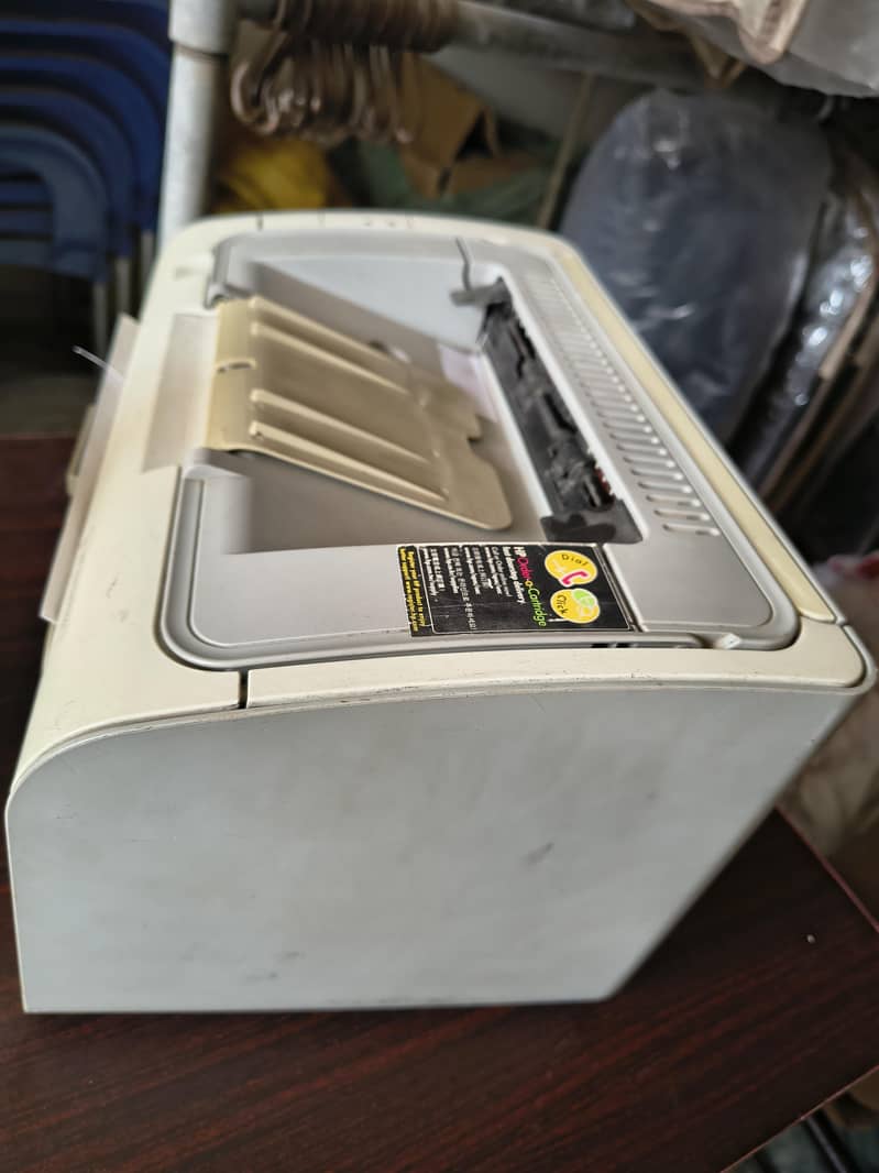 1102 laser jet printer 1