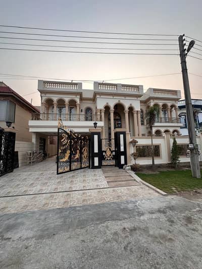 22 Marla Brand New Luxury Spanish Style House Super Hot Location All Original Picture Attached With Direct Owner Meeting For Sale In Valencia Housing Society