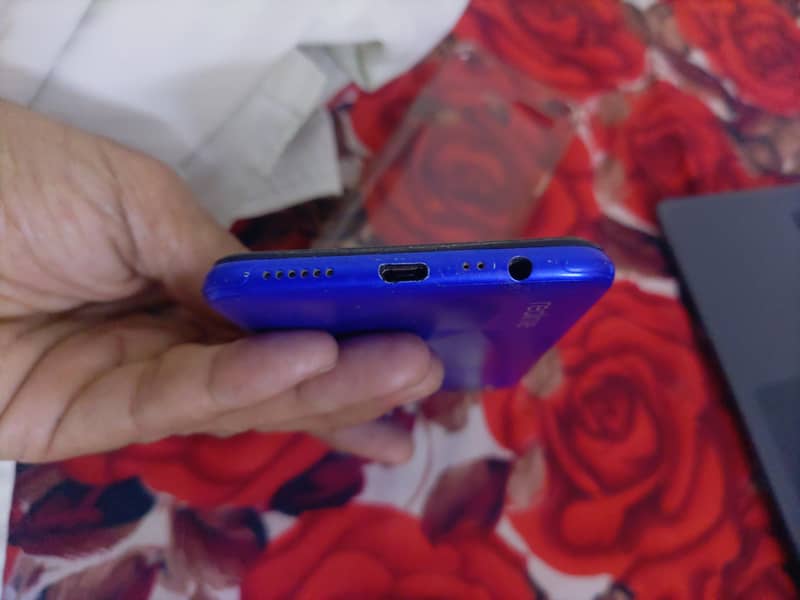 Realme C2 8
