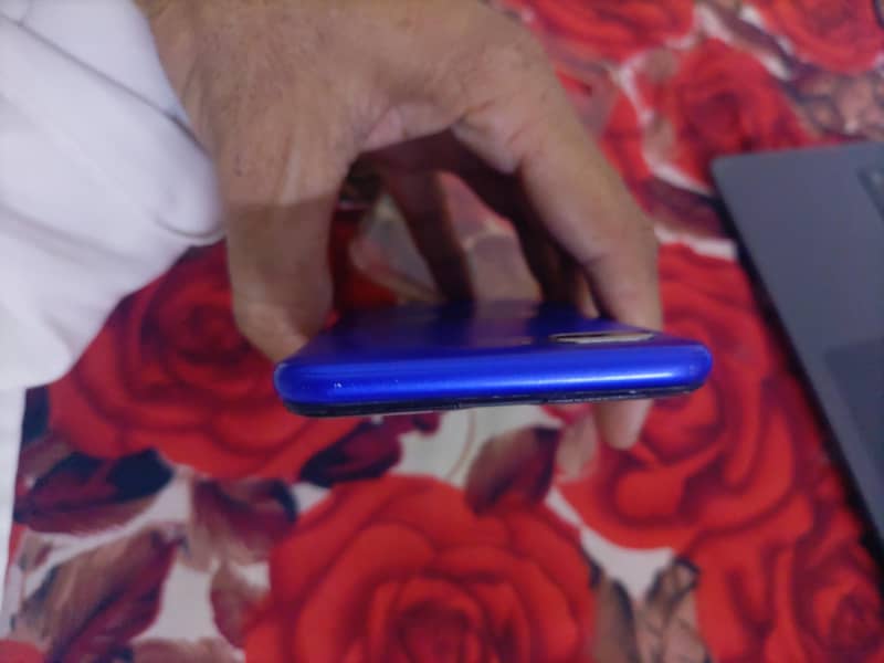 Realme C2 10