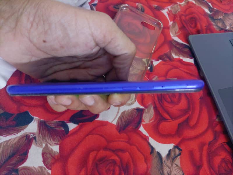 Realme C2 11