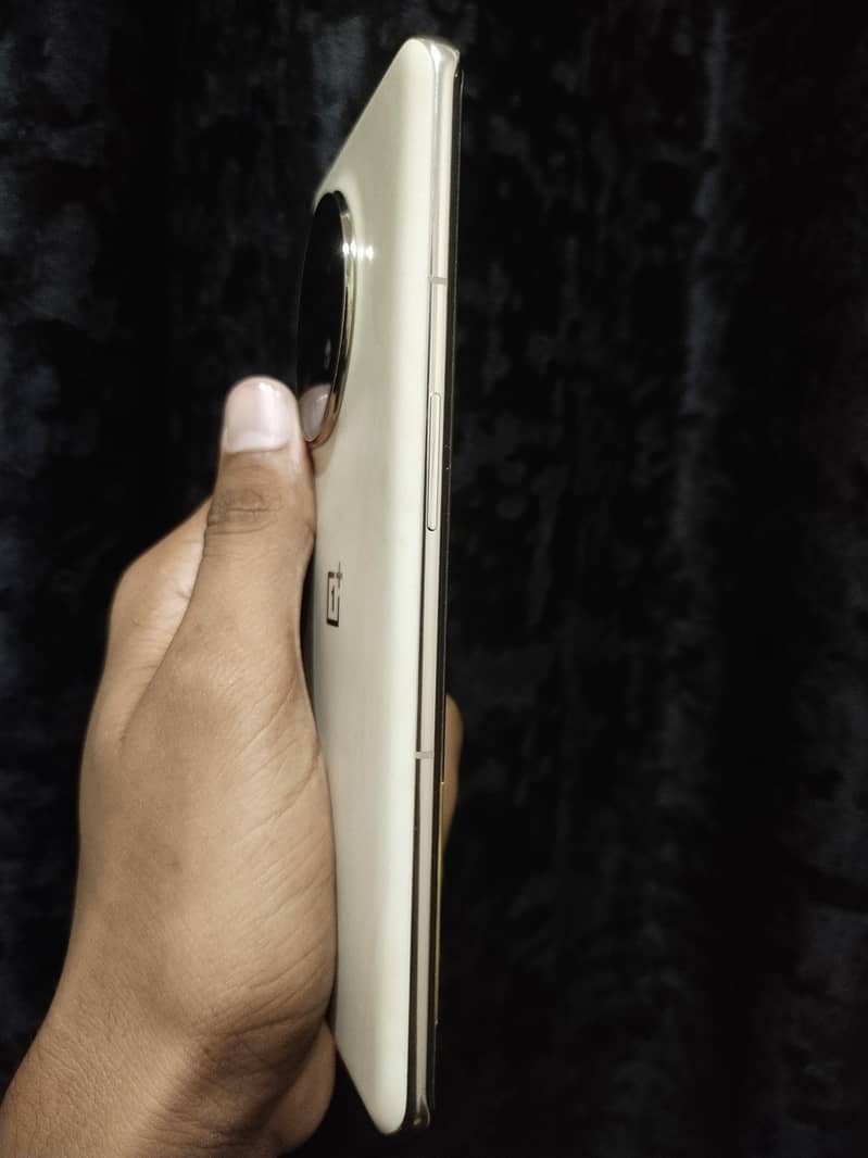 One Plus 11R 5