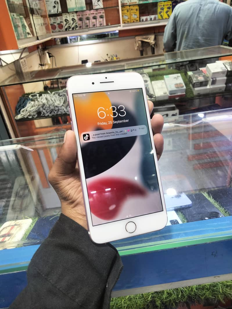 Apple iPhone 7 Plus 1