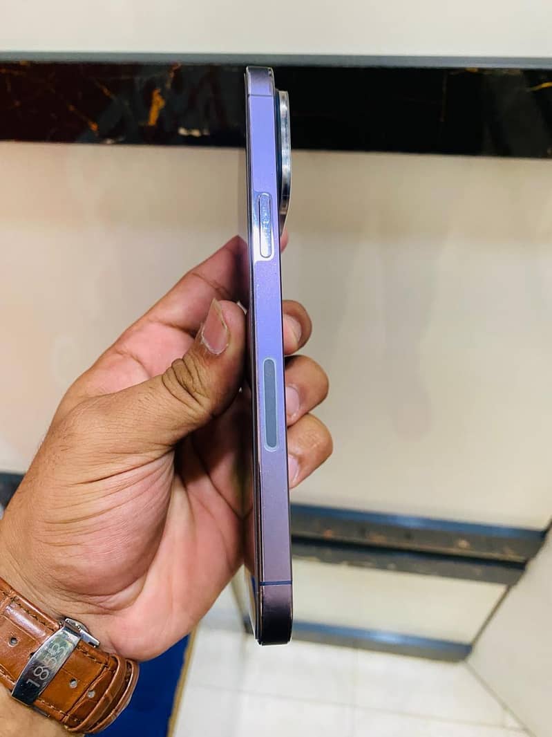 Apple iPhone 14 Pro Max 3