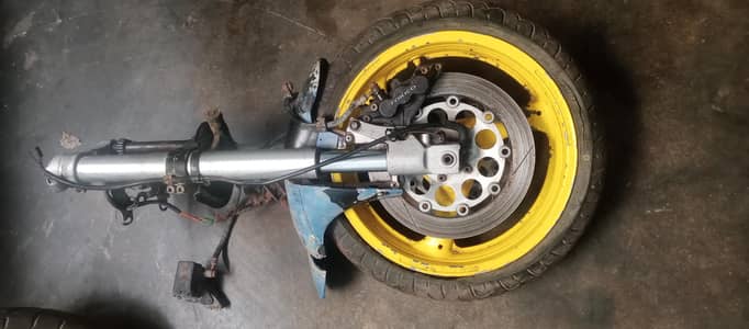 Suzuki GSX 1100cc ka fornt and back hai