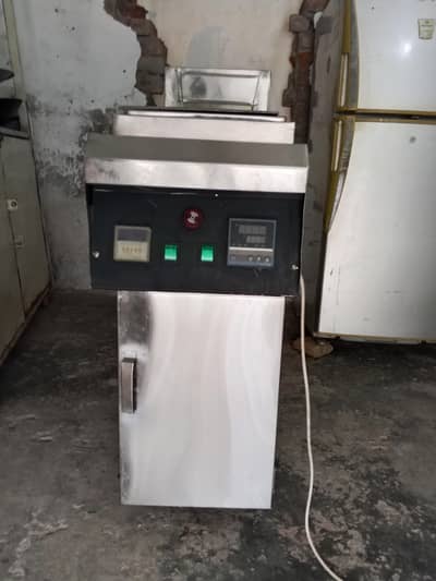 fryer at good condition