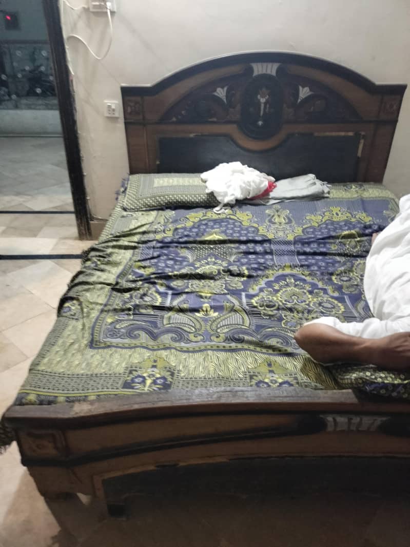 double bed 0