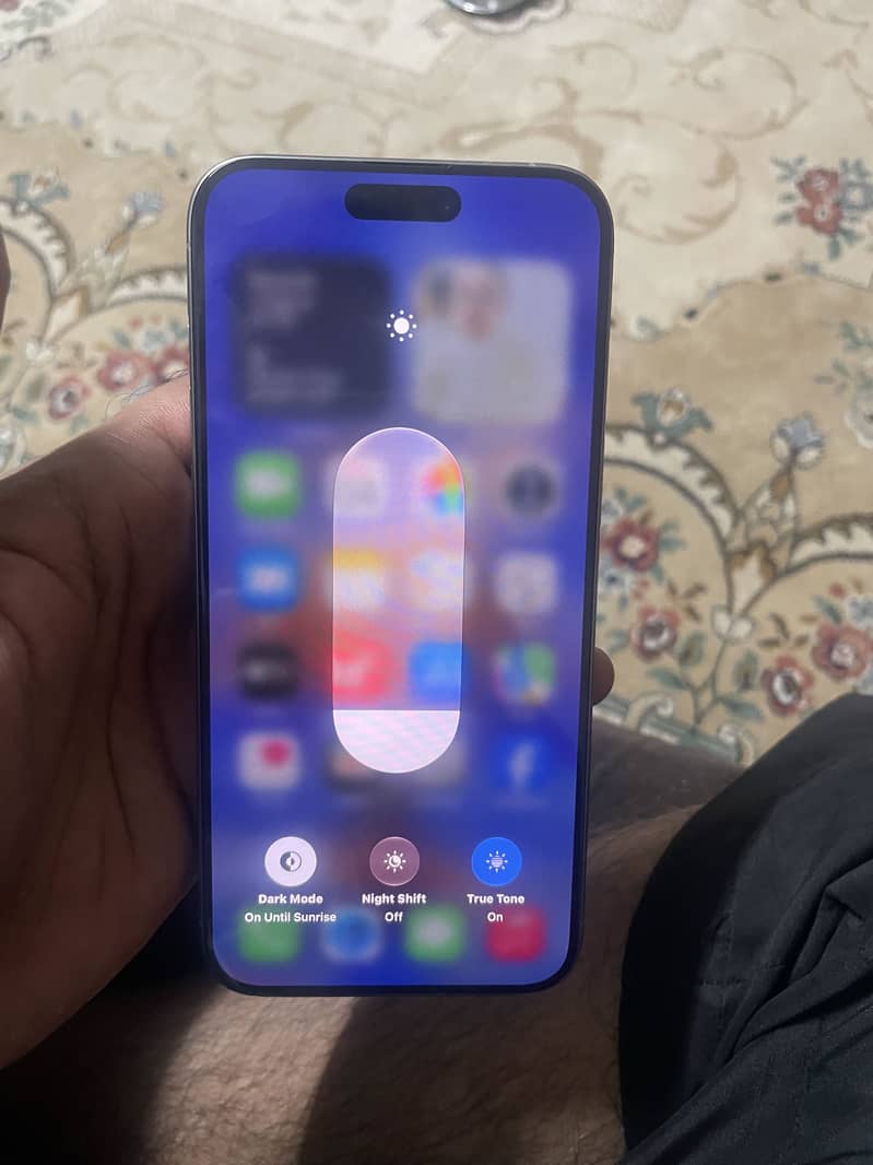 Apple iPhone 15 Pro Max 2