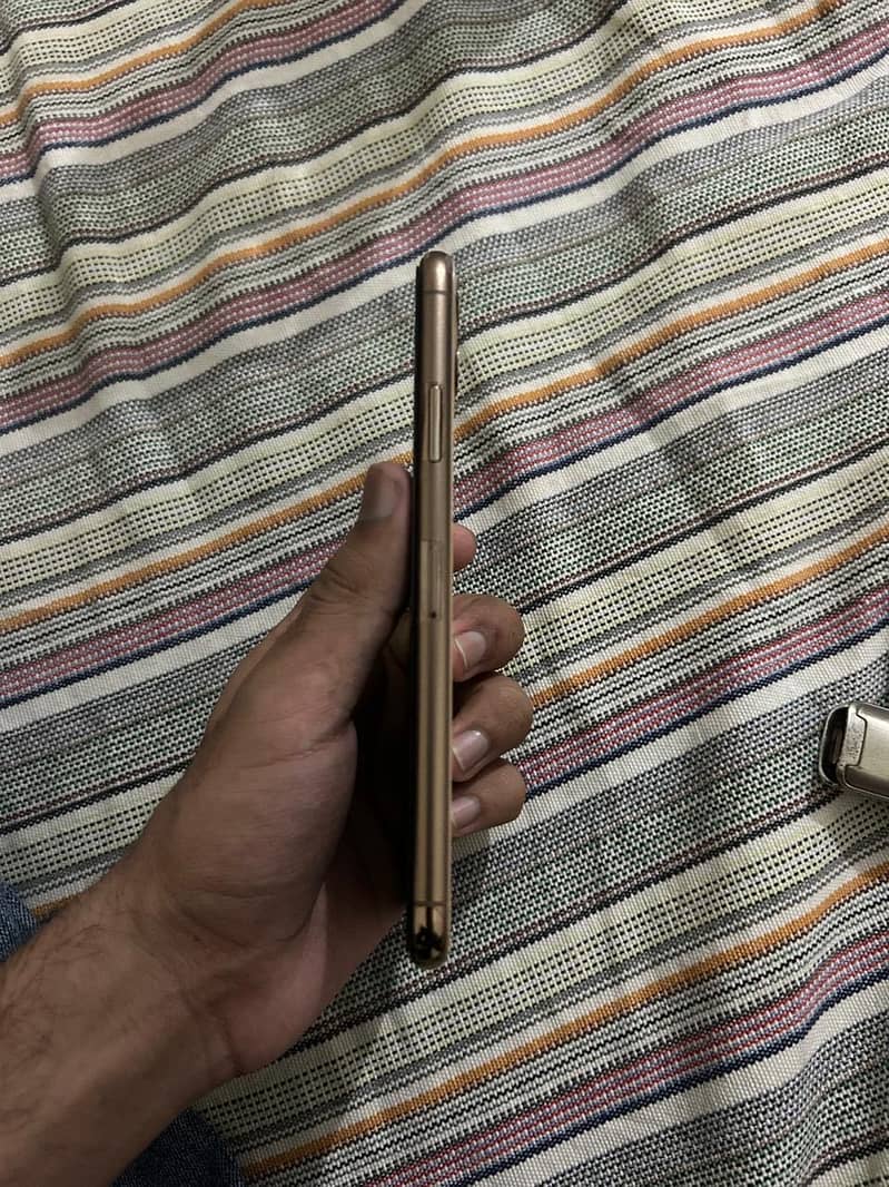 Apple iPhone 11 Pro Max 5