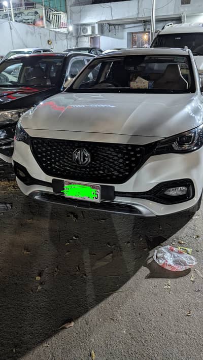 MG HS 2021