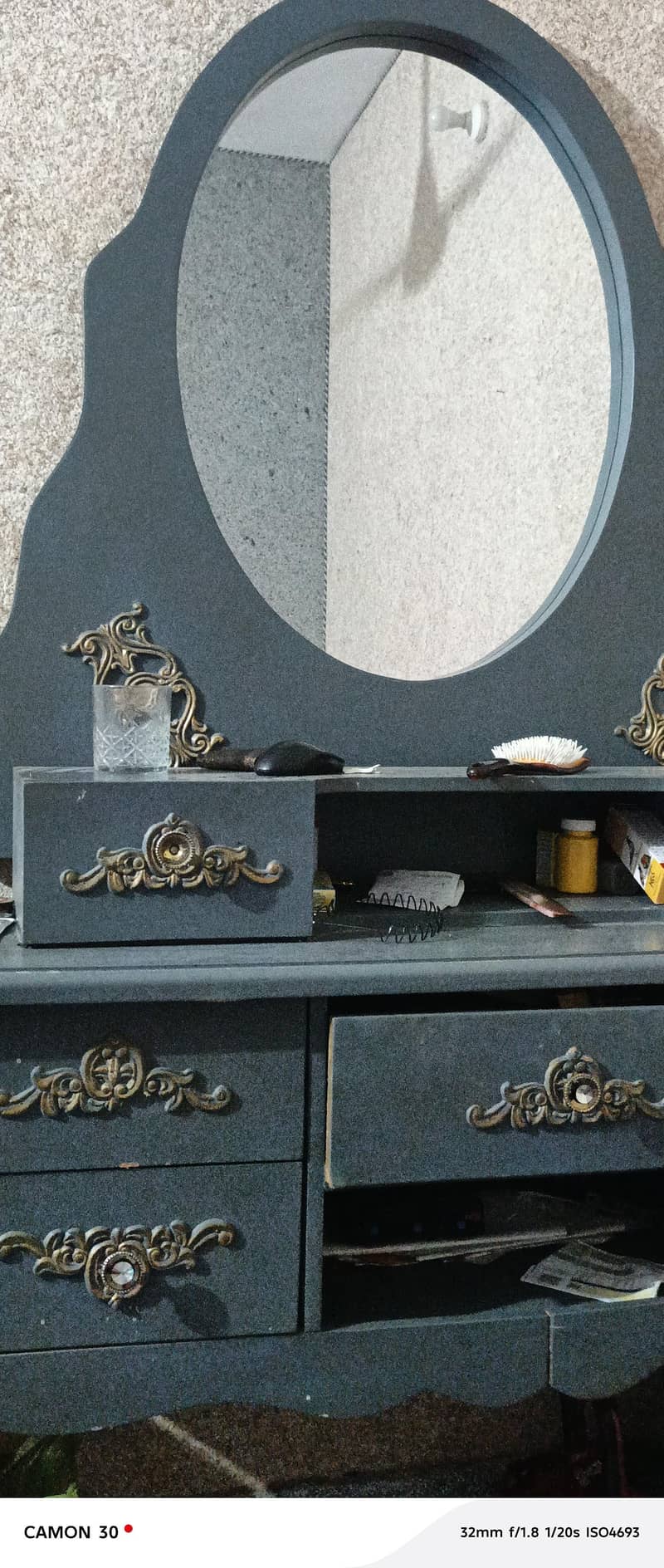 Dressing Table 0