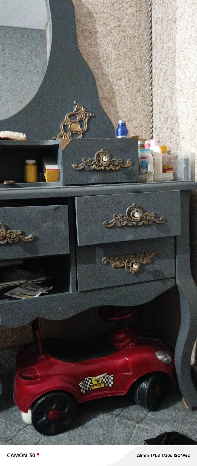 Dressing Table 3