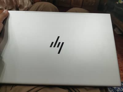 HP ENVY 17