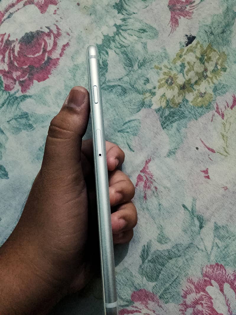 Apple iPhone 6 Plus 6
