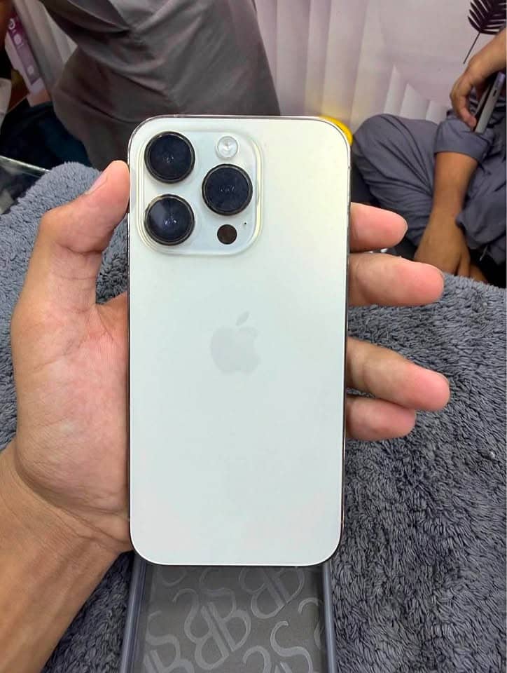 Apple iPhone 14 Pro 0