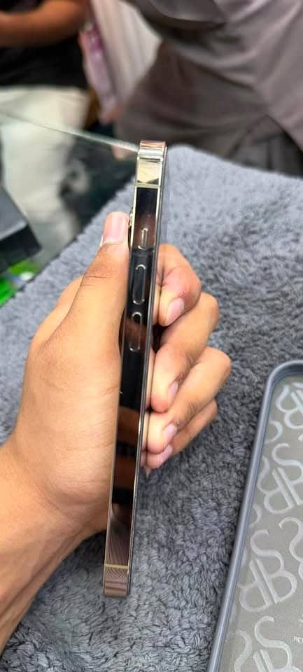 Apple iPhone 14 Pro 3