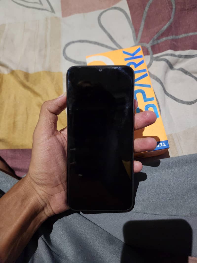 Tecno Spark 8c 2