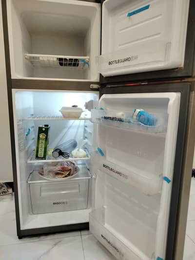 Haier HRF-186 Refrigerator for Sale