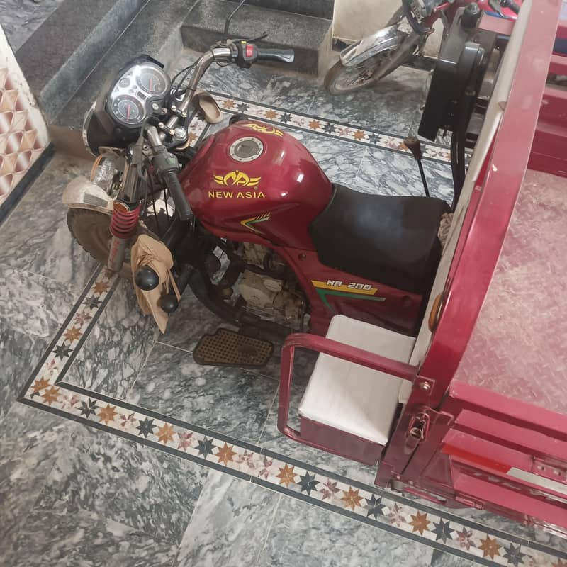 Loader Riksha 5