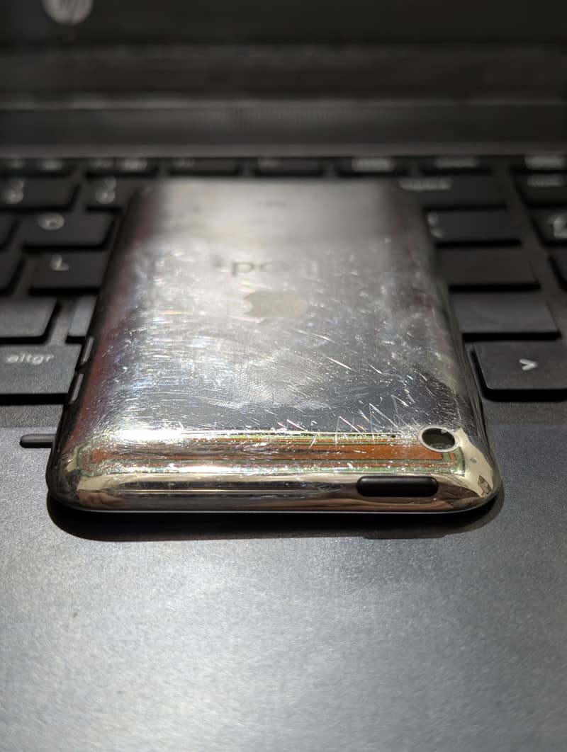 Apple iPod Touch 4 3