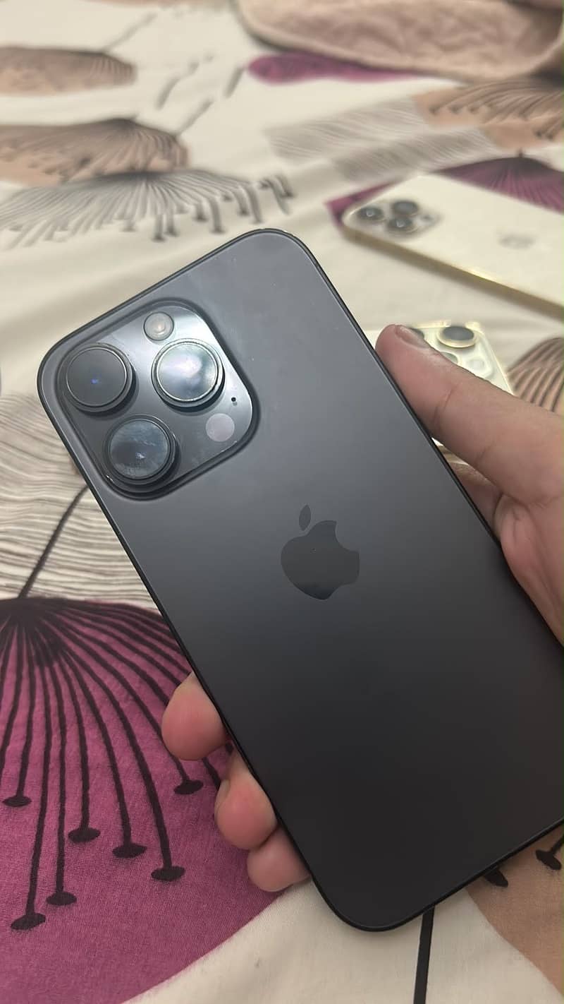 Apple iPhone 14 Pro 3