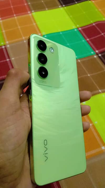 Vivo Y100