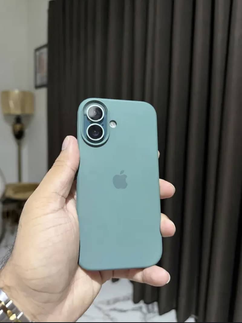 Apple iPhone 16 0