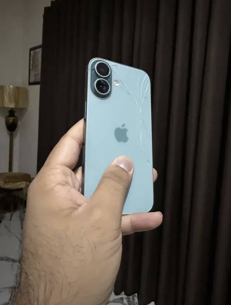 Apple iPhone 16 2