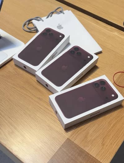 iPhone 18 Pro Max Burgundy 256GB LLA Dual eSIM