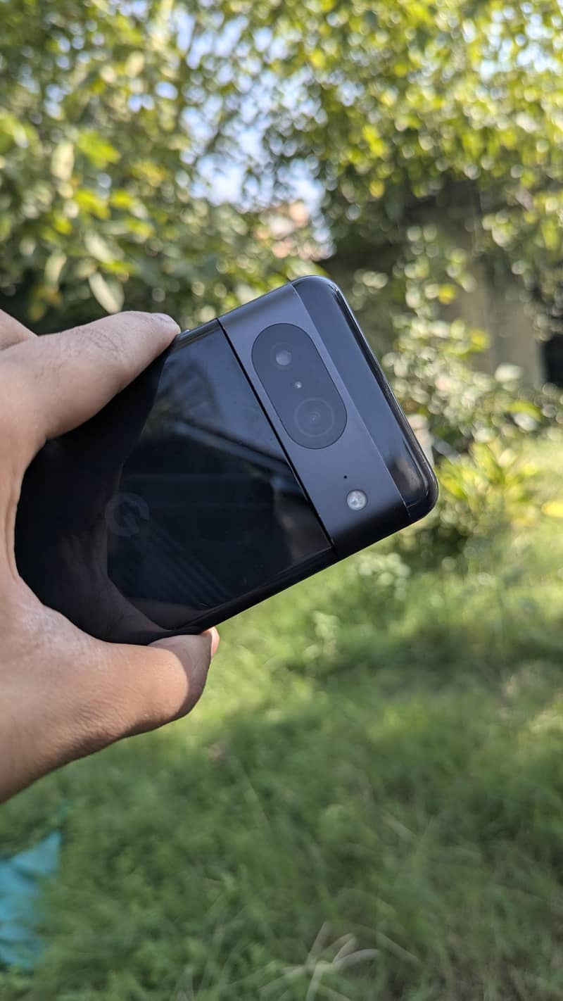 Google Pixel 8 4