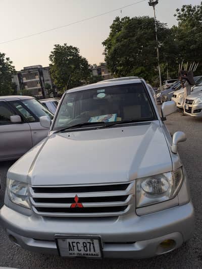 Mitsubishi Pajero 2004