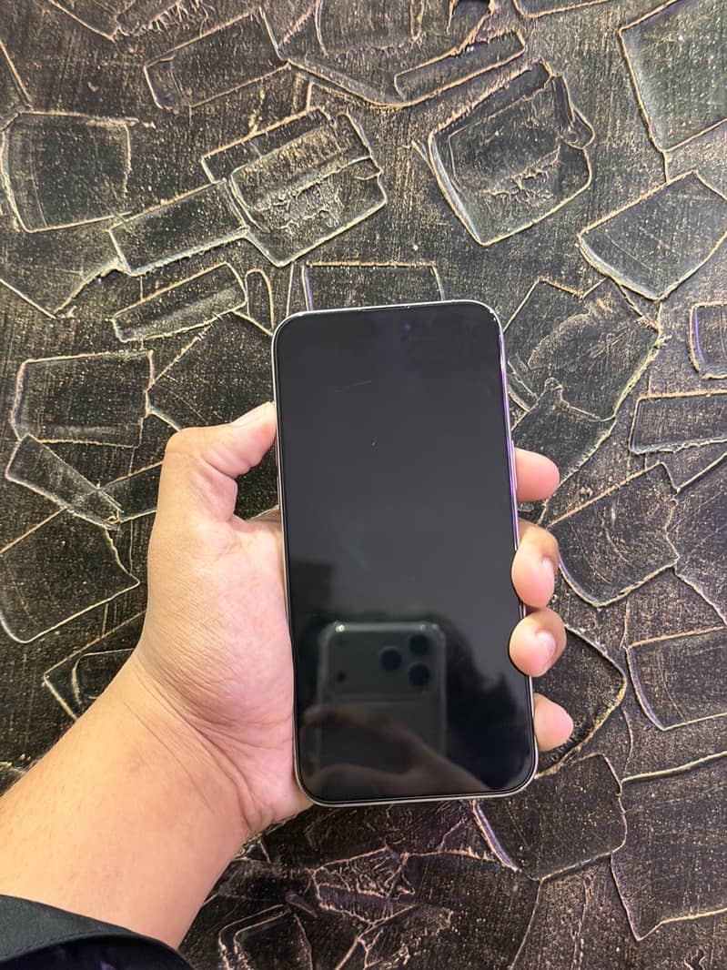 Apple iPhone 15 Pro Max 8
