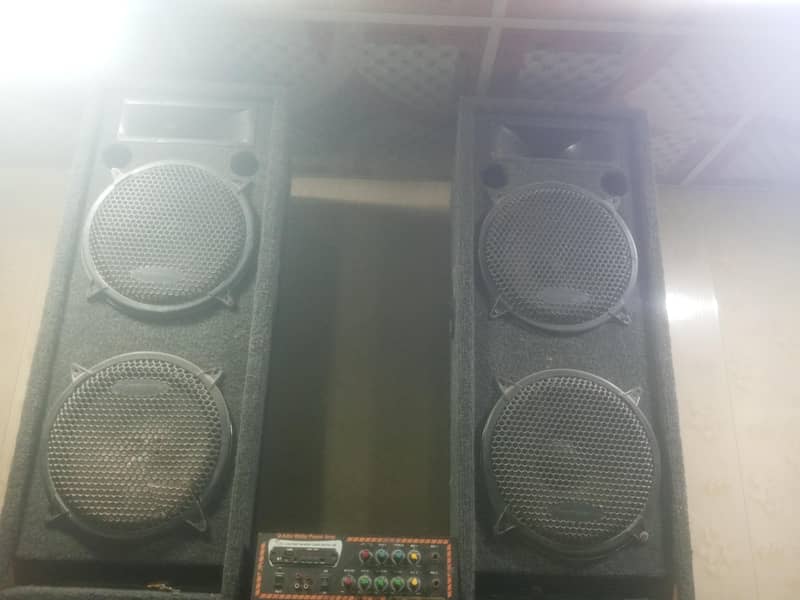speakers 1