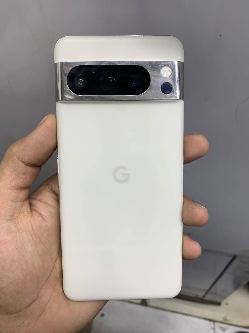 Google Pixel 8 Pro 2