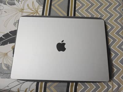 Urgent Sale: ​Pre-Loved MacBook Pro M1 Available at Great Price!