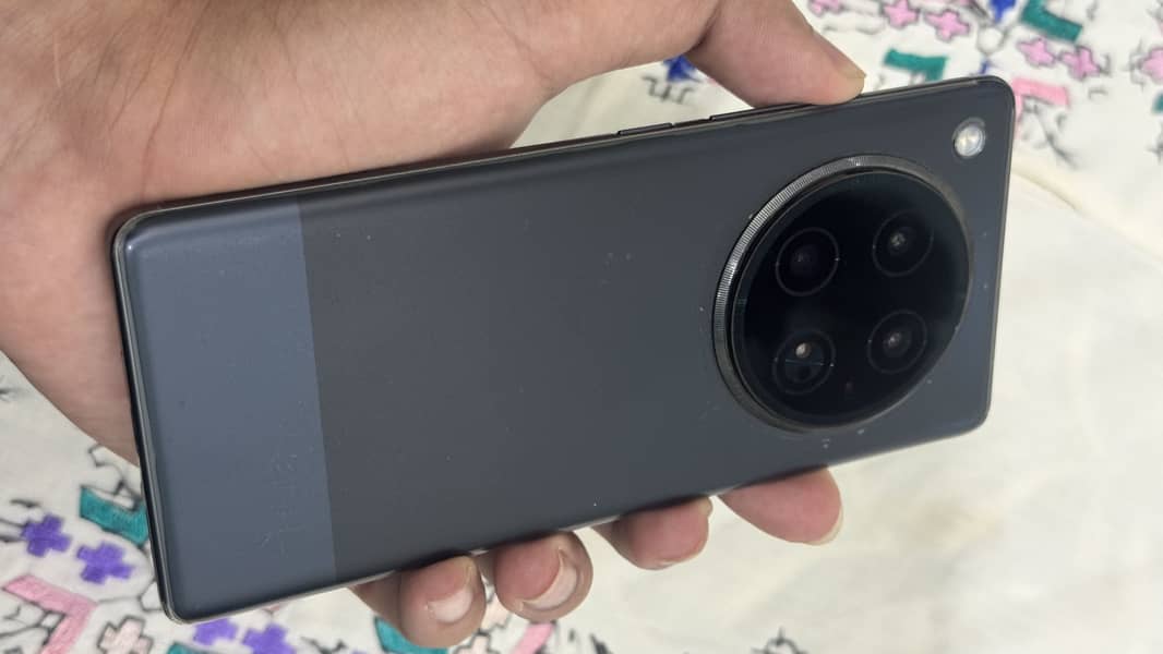 Infinix Zero 40 4
